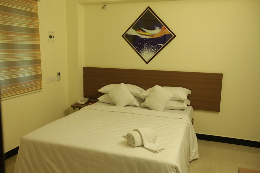 Aakash Inn Tiruvannāmalai Camera foto